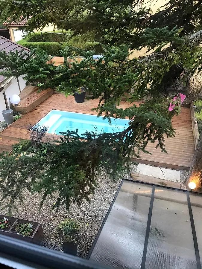 Hotel Matin de Saône à Fontaines-Saint-Martin 0*,  France