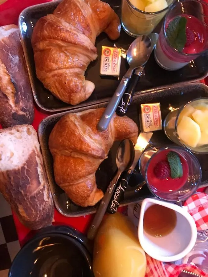 Hotel Matin de Saône à Fontaines-Saint-Martin 0*,  France