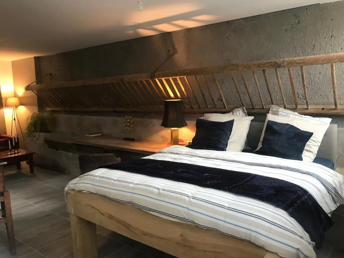 Hotel Matin de Saône à Fontaines-Saint-Martin 0*,  France